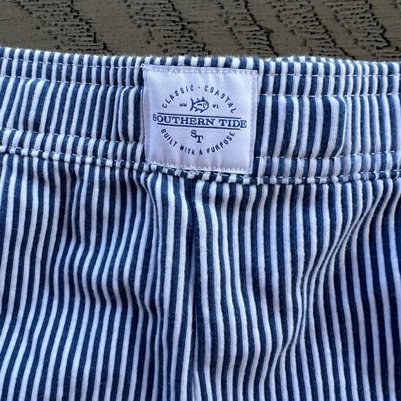 NWT: Southern Tide: Women's Blue Stripe Lounge Shorts: Size XL - Picture 7 of 8